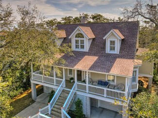 118 Southpoint Dr, Saint Simons Island, GA 31522