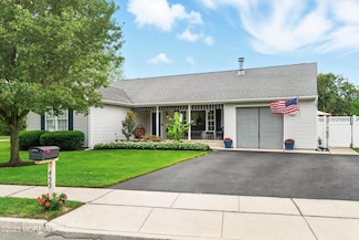 455 Mamie Dr, Brick, NJ 08723