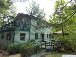 54 Weaver Rd, Elizaville, NY 12523