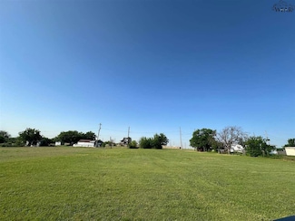 806 E Garrison Ave, Electra, TX 76360
