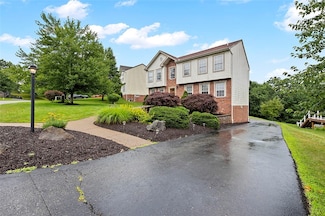 1071 Shawnee Ridge Dr, Cheswick, PA 15024