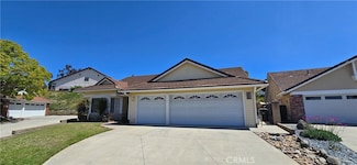 1341 Beringer Ln, Vista, CA 92081