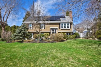 63 Weathervane Dr, Leominster, MA 01453