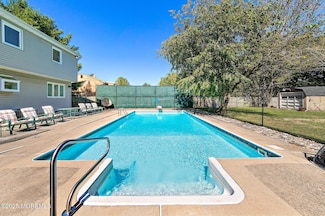 1375 Red Oak Dr, Lakewood, NJ 08701