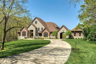 18 Vandiver Ln, St. Louis, MO 63131