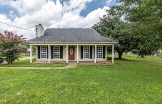 39 Wheatfield Dr, Fort Mitchell, AL 36856