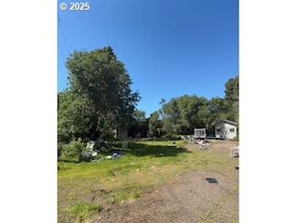 87983 Rhododendron Dr, Florence, OR 97439