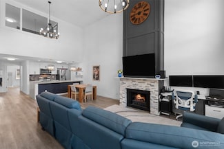 2219 14th Ave W Unit 405, Seattle, WA 98119