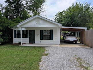 121 W Sloan St, Harrisburg, IL 62946