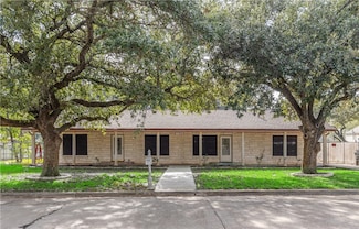 1105 E 30th St, Bryan, TX 77802