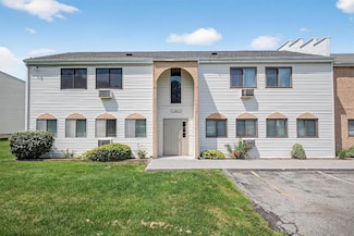 16 Scarborough Ln Unit C, Wappingers Falls, NY 12590