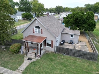 303 E 5th St, Ramsey, IL 62080