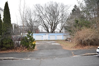 99 Foss St, Biddeford, ME 04005