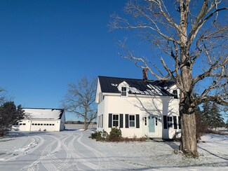 242 Old County Rd, Hampden, ME 04444