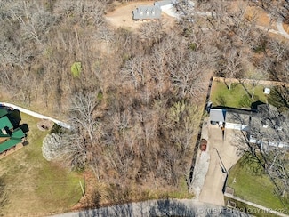 1 Maple Brook Ln, Langley, OK 74366