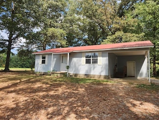 1041 Garrett Rd, Gleason, TN 38229