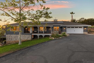 670 Matagual Dr, Vista, CA 92081