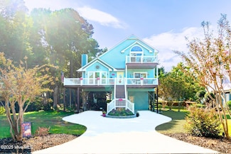8713 Emerald Plantation Rd, Emerald Isle, NC 28594