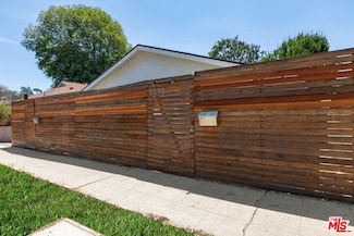 2370 Silver Lake Blvd, Los Angeles, CA 90039