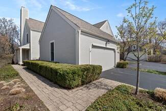 36 Whittington Course, Saint Charles, IL 60174