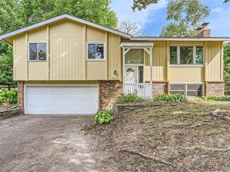 6804 Evergreen Ln N, Maple Grove, MN 55369