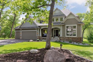 3 Hillcrest Dr, Saint Paul, MN 55110
