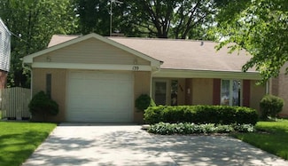 139 Elm St, Glenview, IL 60025
