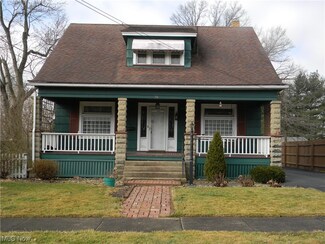 26 Hartzell Ave, Niles, OH 44446