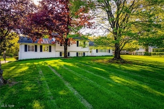 3076 Lander Rd, Cleveland, OH 44124