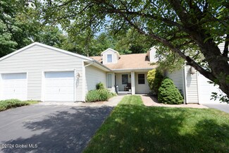 7002 Suzanne Ln, Schenectady, NY 12303