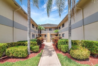 15378 Lakes of Delray Blvd Unit 28, Delray Beach, FL 33484
