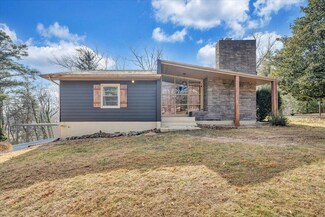 8226 Webster Dr, Roanoke, VA 24019