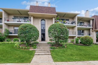 9004 Del Prado Dr Unit 1S, Palos Hills, IL 60465