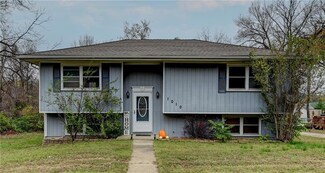 1010 Cherokee St, Leavenworth, KS 66048