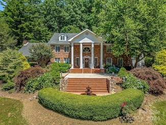 163 Northern Lights Ln, Hendersonville, NC 28739