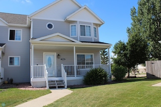 2724 34th Ave S, Fargo, ND 58104