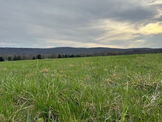 1116 Spur Rd, Decherd, TN 37324