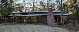 27 Ward Turnaround, Columbia, MS 39429