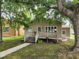 1831 N Kruse Ave, Grand Island, NE 68803