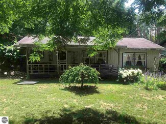 5312 Tilmann Ln, Weidman, MI 48893