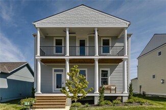 23520 E 11th St S, Independence, MO 64056