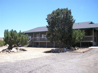 375 Canyon Rd, Pinon Hills, CA 92372