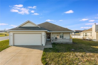 516 S Saturn Dr, Raymore, MO 64083