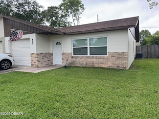 940 Boulder Dr, South Daytona, FL 32119