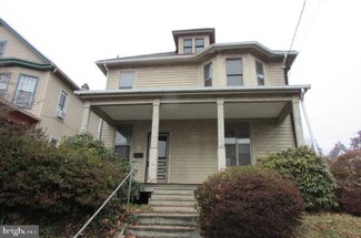 921 Walnut St, Lemoyne, PA 17043