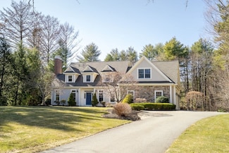 586 Old Marlboro Rd, Concord, MA 01742