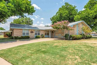5300 Blue Ridge Dr, Wichita Falls, TX 76310