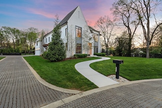 1027 Battery Ln, Nashville, TN 37220