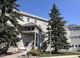 3903 Heather Valley Rd Unit 303, Sheboygan, WI 53083