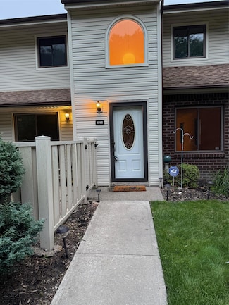 1012 Skyline Dr, Coram, NY 11727